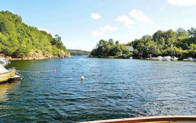 10 Person Holiday Home In Tvedestrand