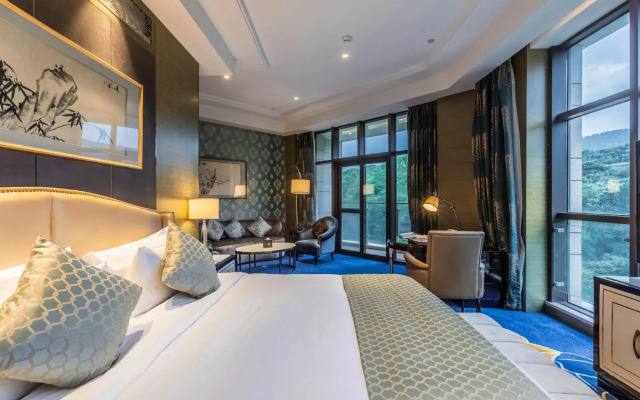 Dongshan Hotel