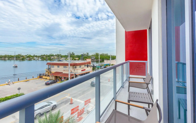 Private Luxury Condos at Costa Hollywood