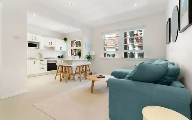 Bondi Breeze Apartment
