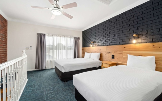 Comfort Inn The International Hotel – Guest Rooms – Apollo Bay