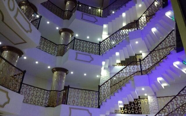 Al Mansour Palace