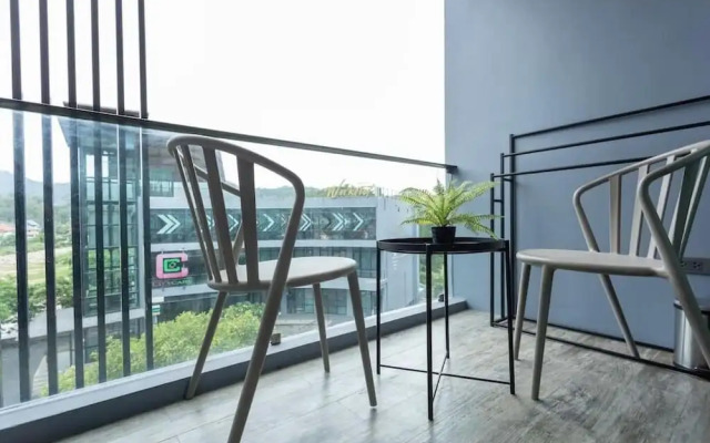 Steps to Kamala Beach Rooftop Pool  C138