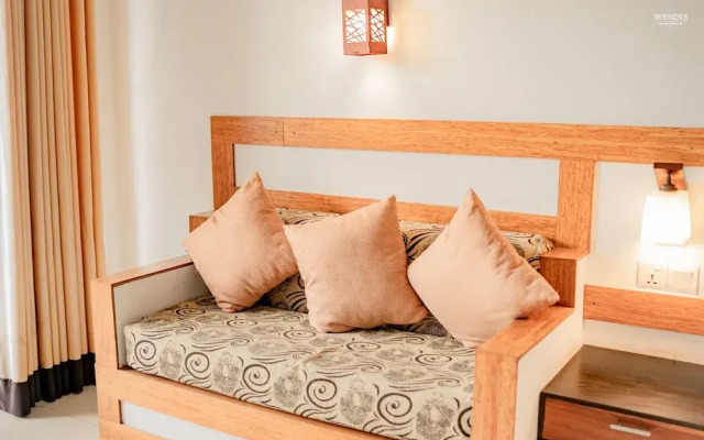 G.M.T. Sorabora Village Hotel