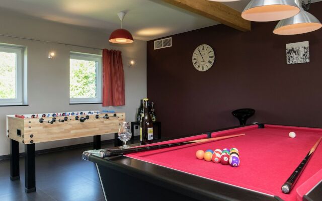 Splendid Holiday Home in Nadrin With Infrared Sauna & Heated Pool