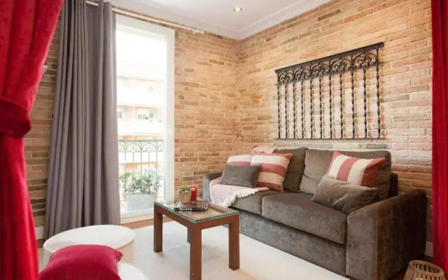 Enjoybcn Gaudi Apartments