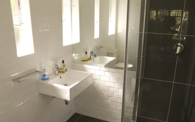 Sunbird Guest House