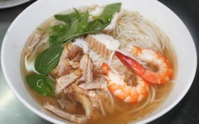 Que Huong Hotel