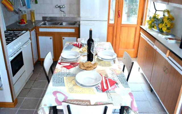 Villetta Carlotta Air conditioned House on two Levels in San Foca