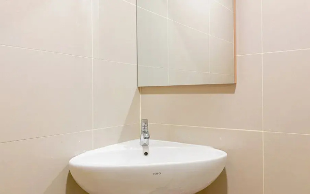 Studio Furnished With Comfortable Design Apartment At B Residence