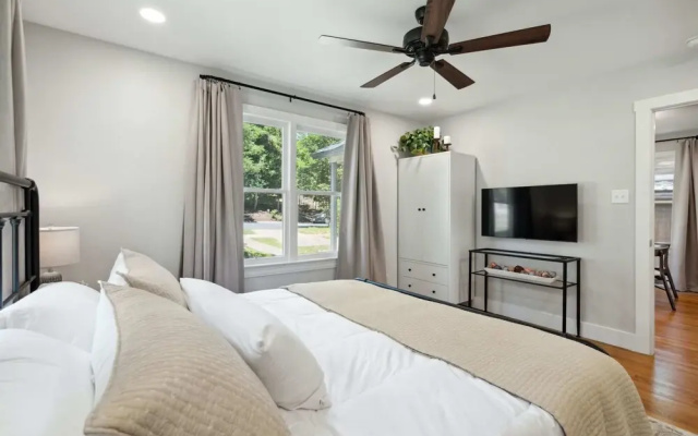 3 Separate Homes Walkable to Soco