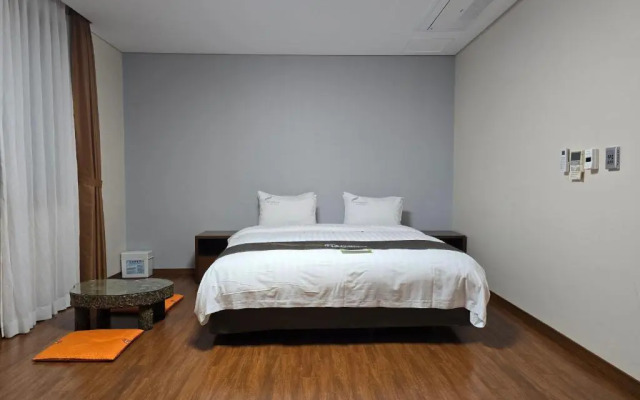 Narsha Tourist Hotel