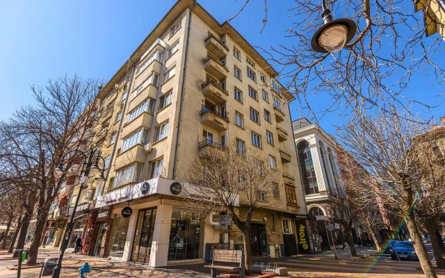 Zero-Waste Studio Apartment in Central Sofia