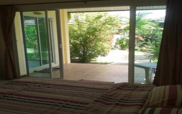 Banburee House