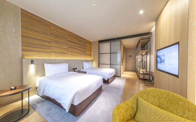 Girdear Hotel