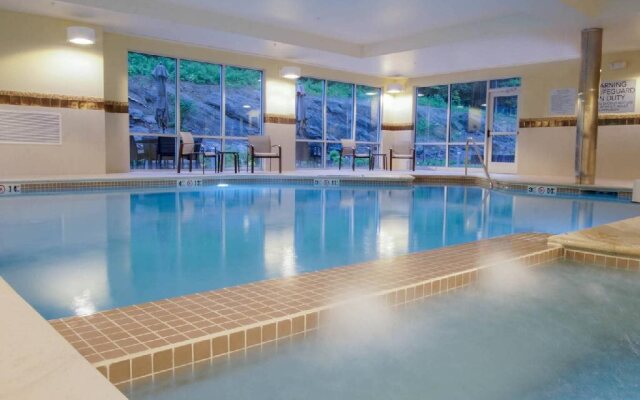 Courtyard by Marriott Lenox Berkshires