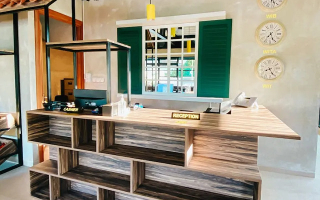 Summerville Hotel & Coffee Shop