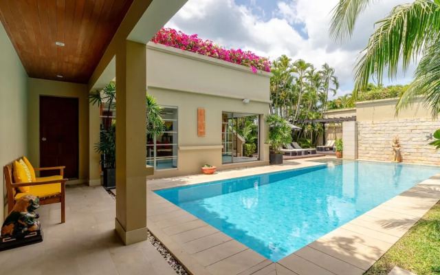 Exotic Pool Villa Solandra in Bangtao