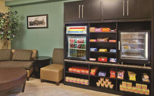 La Quinta Inn & Suites by Wyndham Hot Springs