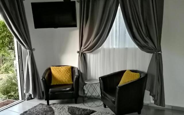 Roxy's Rest Guest House