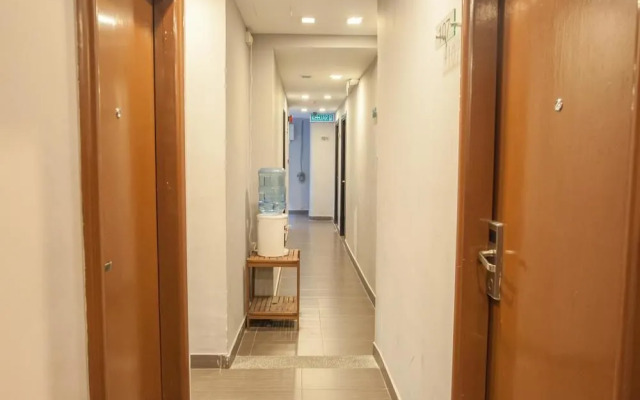 OYO 209 Yomi Hotel