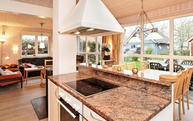 Three-Bedroom Holiday home in Gelting 4