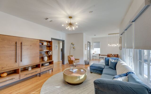 2 Mi to Downtown Austin: Family Home w/ Porch!