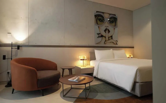 SeSaya Poshtel & Bistro - Colombo's Newest and Finest Poshtel Dorms and Rooms