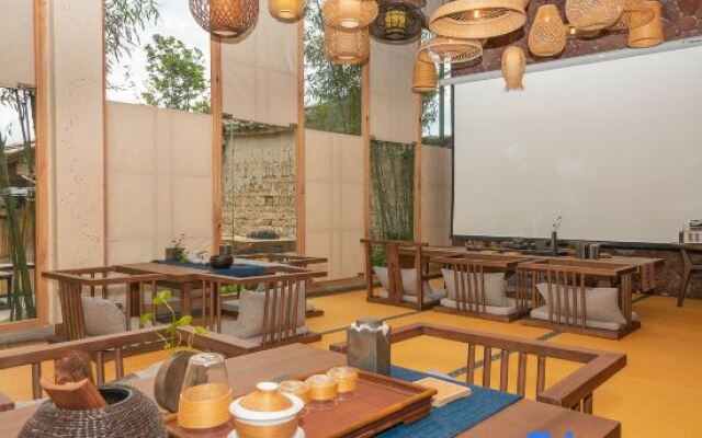 Tengchong Heshun Yuanye Inn