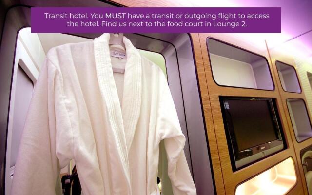 YOTELAIR Amsterdam Schiphol - Transit Hotel