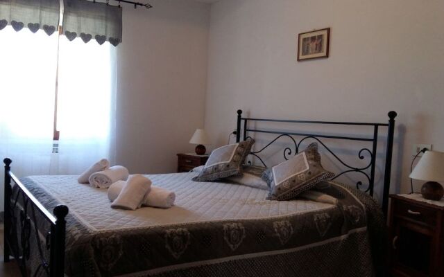 Case Vacanza Serre Di Parrano