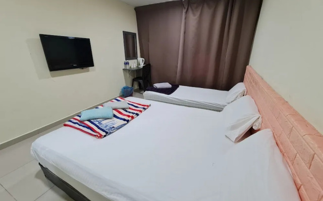 OYO 90442 Newtown Star Hotel