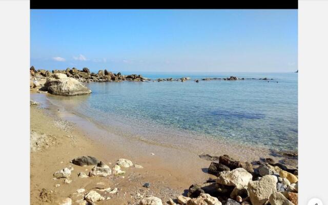 Family big apartment with sea view 2-5 people