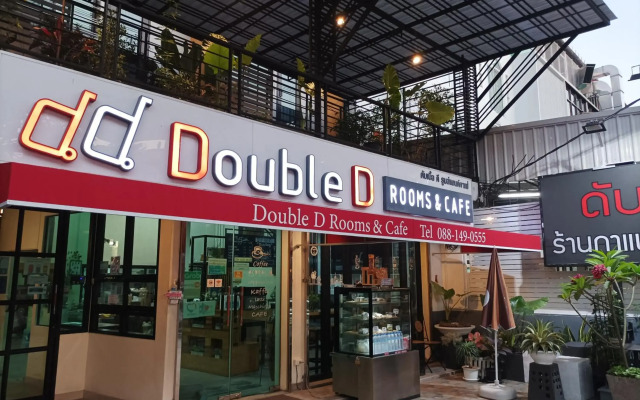 Double D Rooms & Cafe