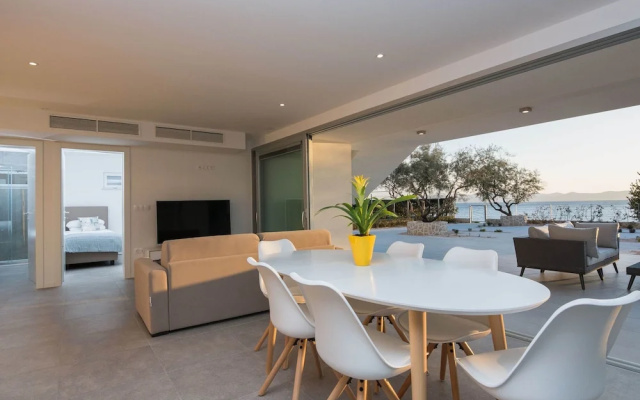 Luxurious Villa in Kozino With Fenced Garden