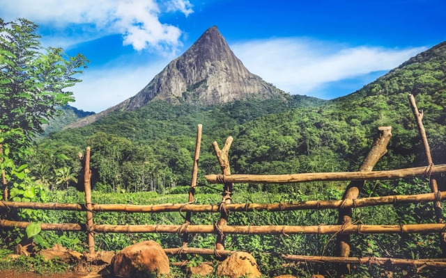 Meemure isabulana resort - Hostel