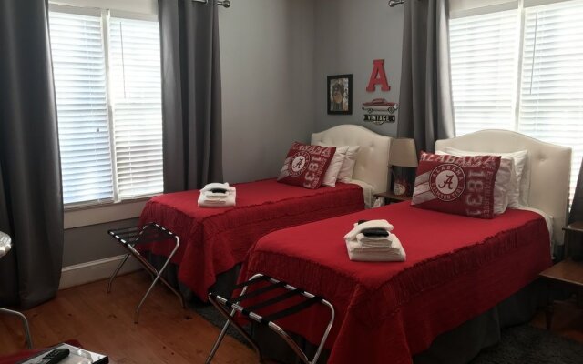 Bama Bed & Breakfast Campus