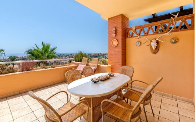 Stunning 2BR Sea View Condo 8 in Malibu