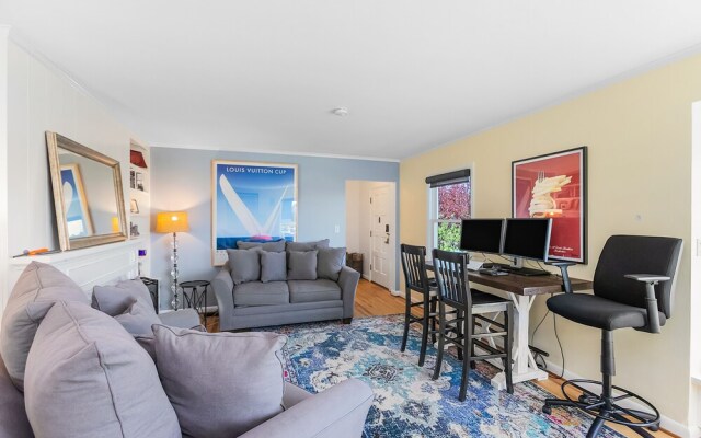 Magnolia on the Hill