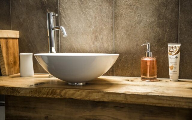 B3 Boutique-Bed & Breakfast