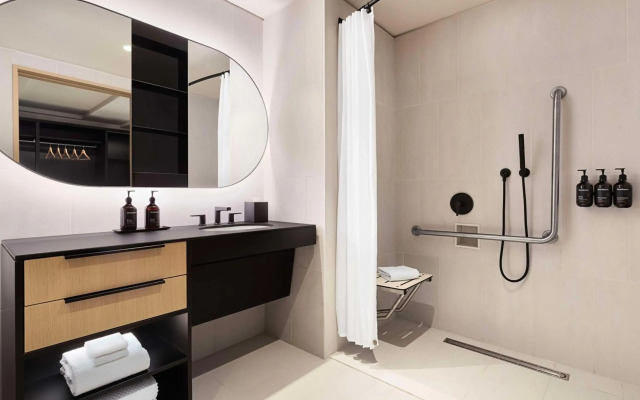 Canopy By Hilton Toronto Yorkville