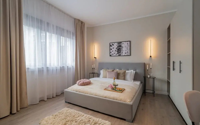 Vibrant & Spacious 3BR Condos on Amzei Square