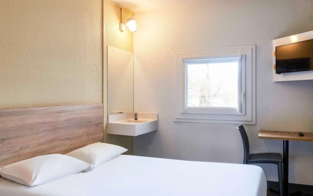 hotelF1 Lyon 8ème Etats Unis
