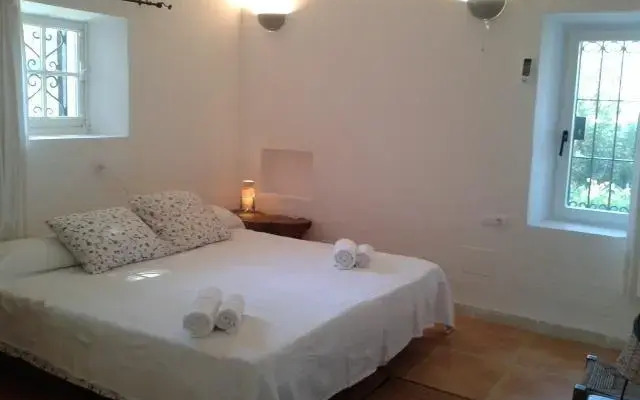 Caricol Holiday Home