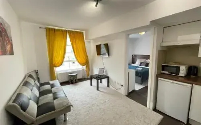 Cromwell Apartments