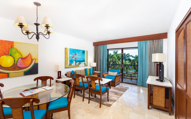 The Royal Cancun All Suites Resort