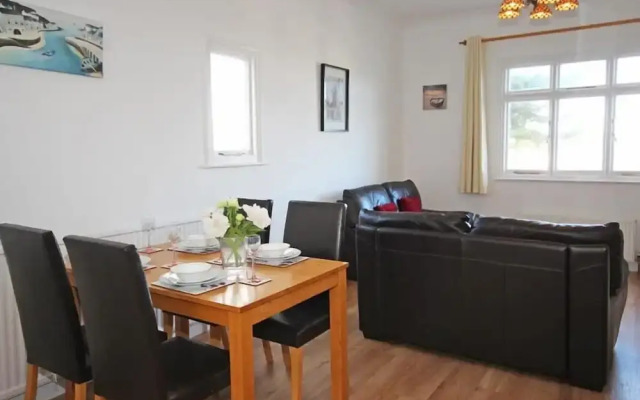 4 Glenthorne House