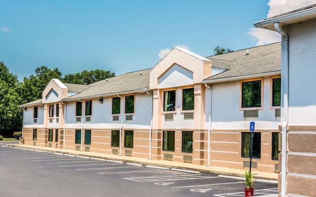Executive Inn & Suites