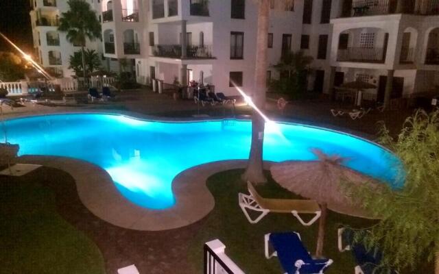 Marina De La Duquesa Apartment