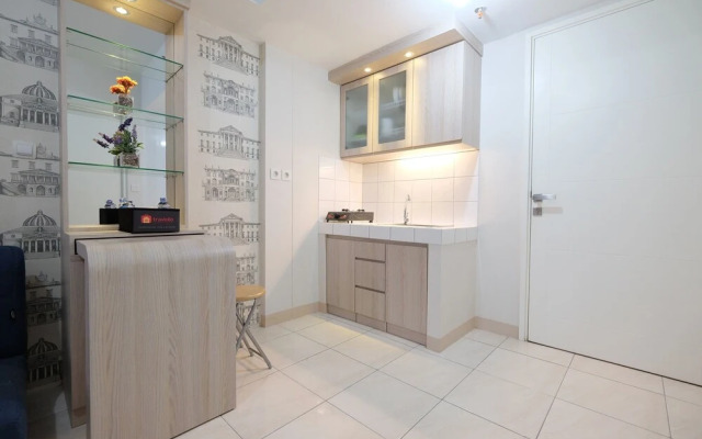 3BR near Sumarecon Mall Bekasi at The Springlake Apartment